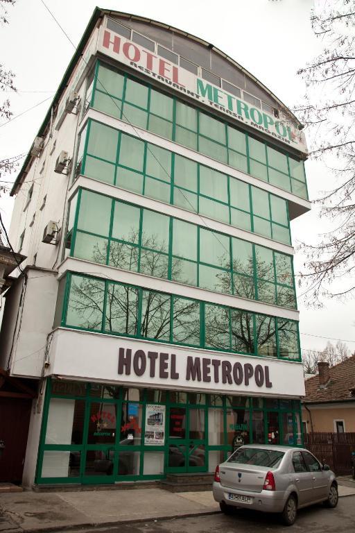 Hotel Metropol ปีเตช ภายนอก รูปภาพ
